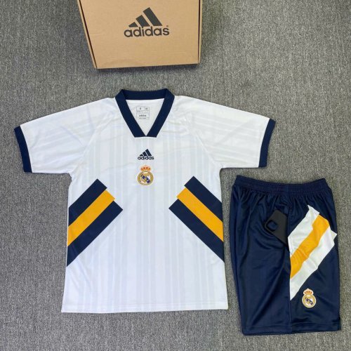 Bộ Bóng Đá Real madrid  Sân nhà retro  cổ tam giác