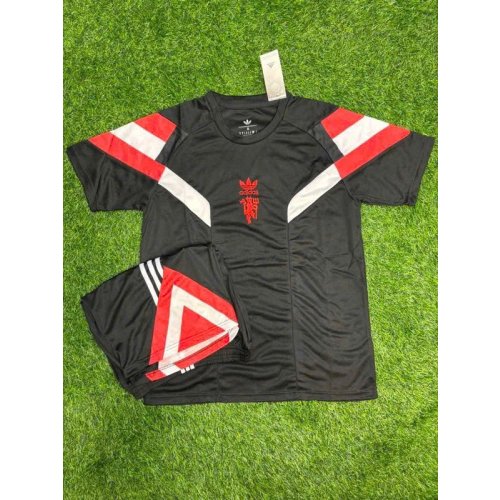 Bộ Bóng Đá Manchester United Retro Đen Đỏ