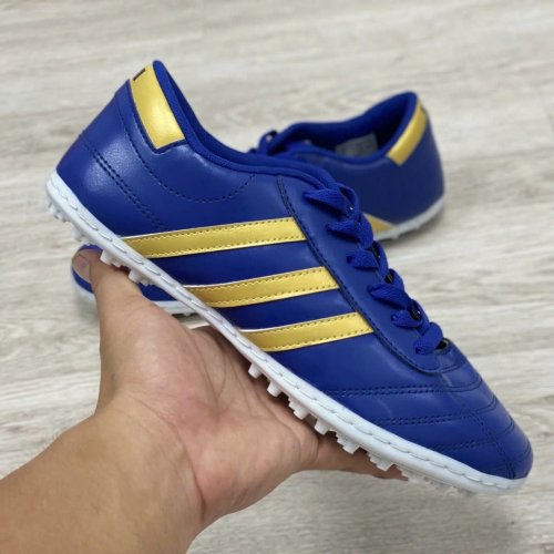 Giày Bóng Đá Wika 3 Sọc Trẻ Em Xanh Dương Viền Vàng Đồng