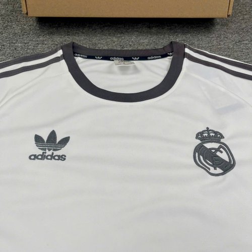 Bộ Bóng Đá Real marid Dòng Thời Trang Trắng Ghi